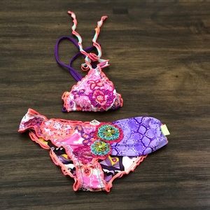 Mar de rosas 2 pieces bathing suit. Sz: L